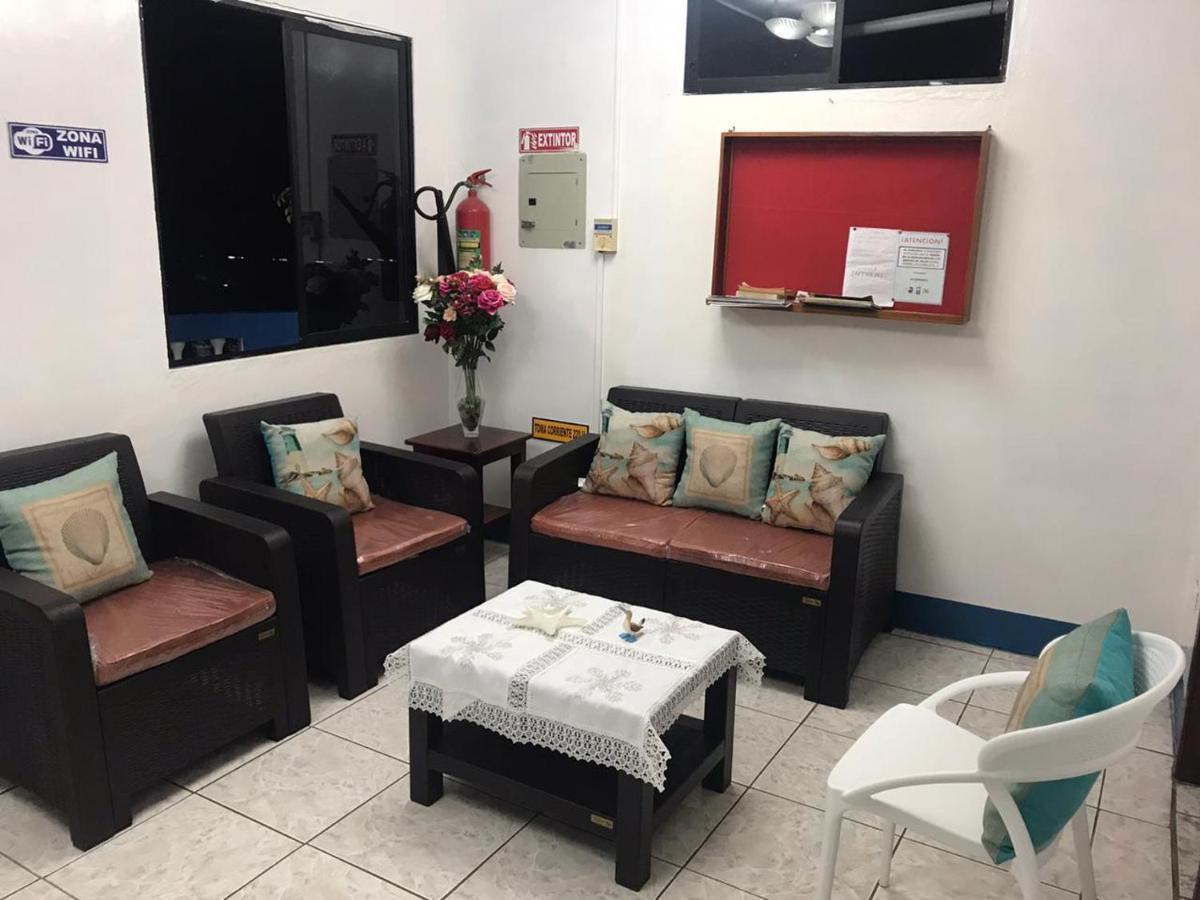 Hostal Albatros ซานกริสโตวัล ภายนอก รูปภาพ
